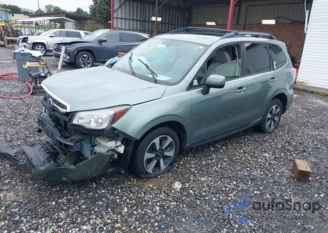 2017 Subaru Forester 2.5I Premium из США, поврежденный, VIN JF2SJAEC6HH586359